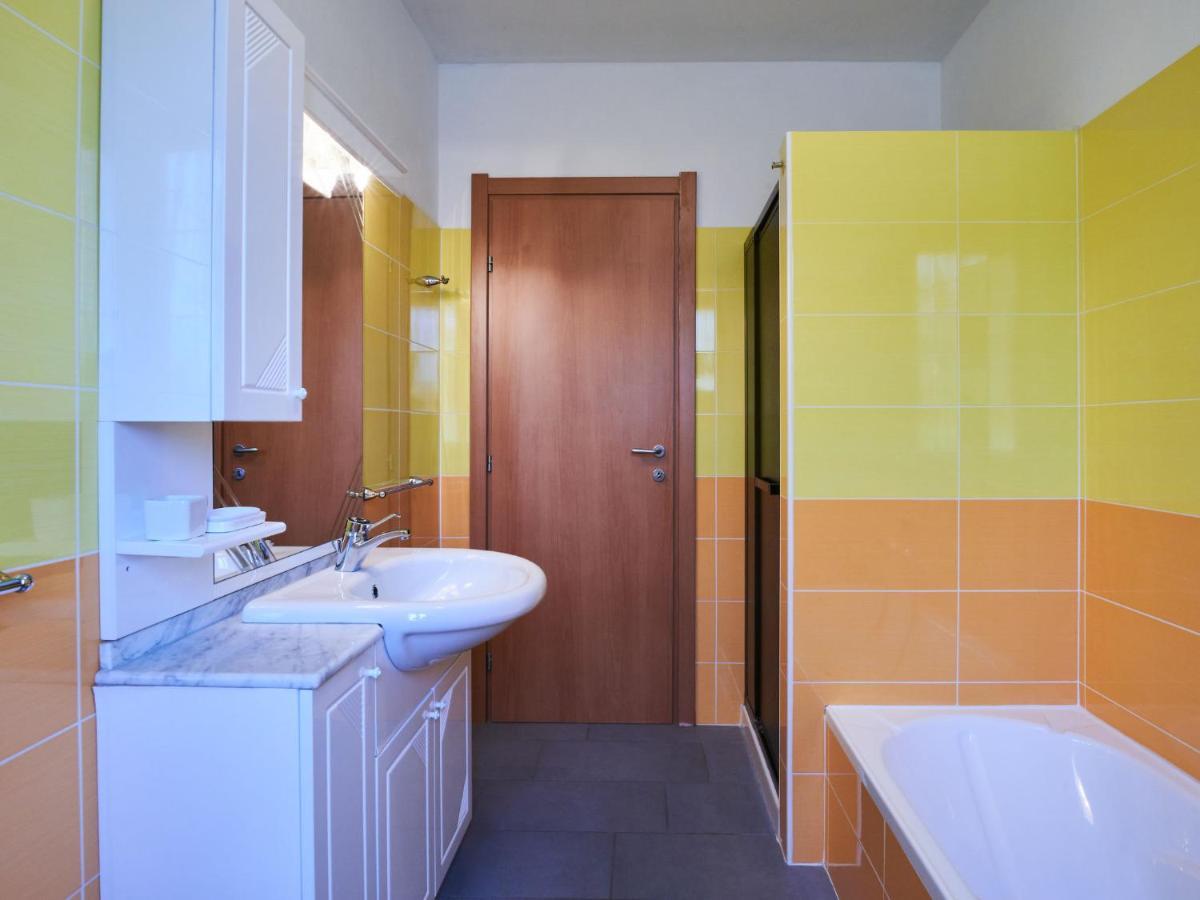 Apartment Aurora - Dma330 By Interhome Vercana Exterior photo